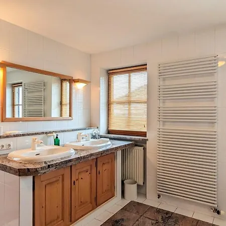 Leu'n Uhl Apartment *